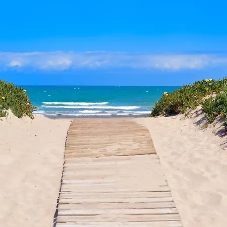 Adosado De 140m2 Con Terraza A 50 M De La Playa Будинок відпочинку Денія