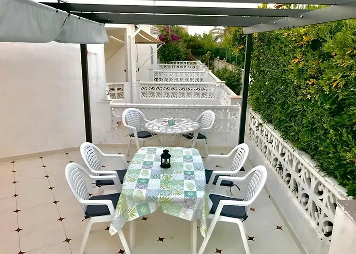 Adosado De 140m2 Con Terraza A 50 M De La Playa Будинок відпочинку Денія