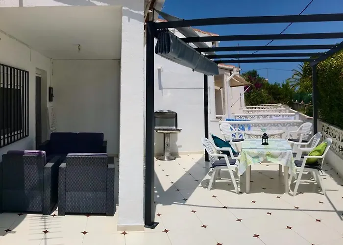 Будинок відпочинку Adosado De 140m2 Con Terraza A 50 M De La Playa