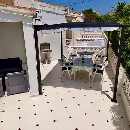 Adosado De 140m2 Con Terraza A 50 M De La Playa 펜션 *