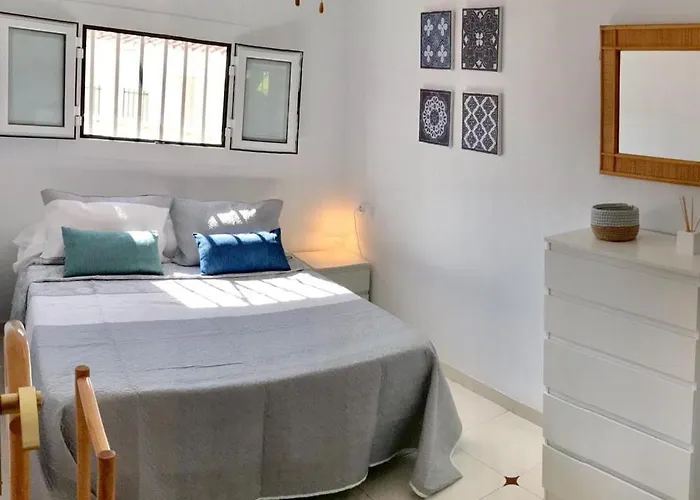 Adosado De 140m2 Con Terraza A 50 M De La Playa *